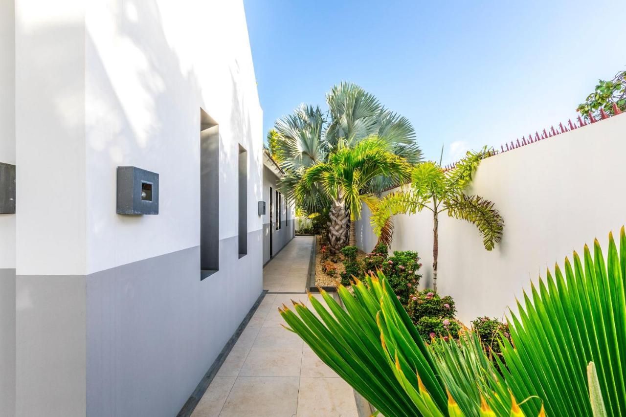 Oceanfront 72 & Sunny Villa Kralendijk Buitenkant foto
