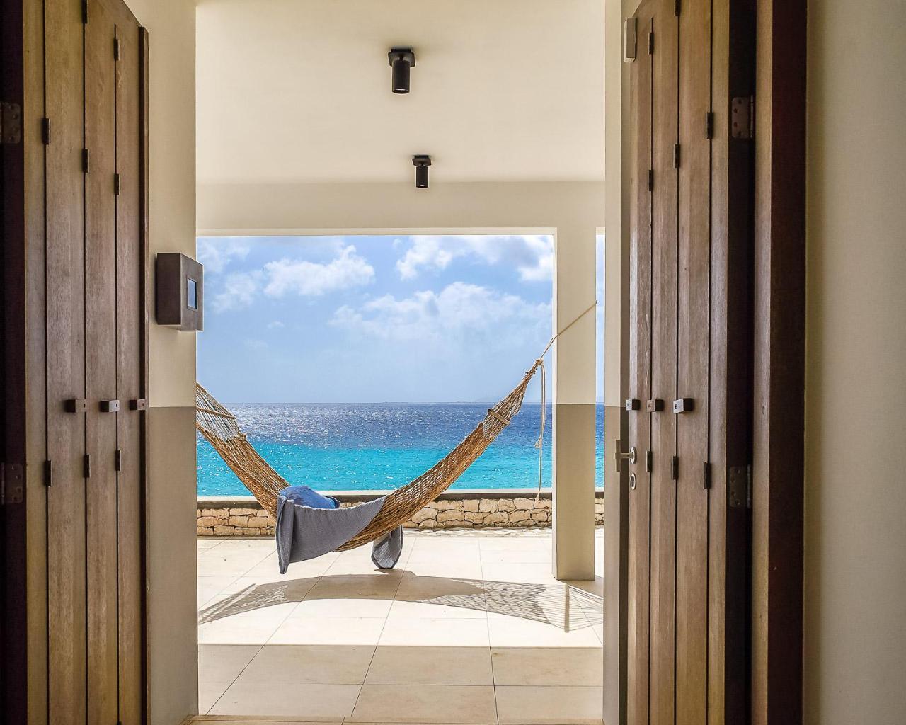 Oceanfront 72 & Sunny Villa Kralendijk Buitenkant foto